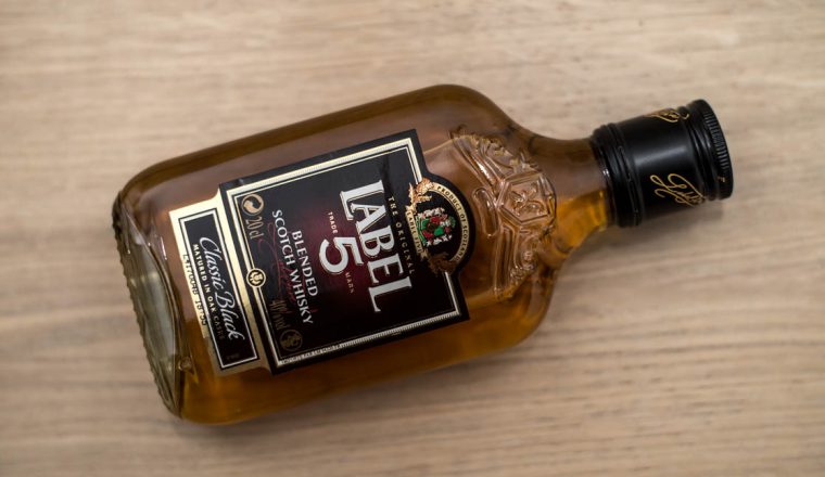 Label 5 Whisky, «Classic Black»